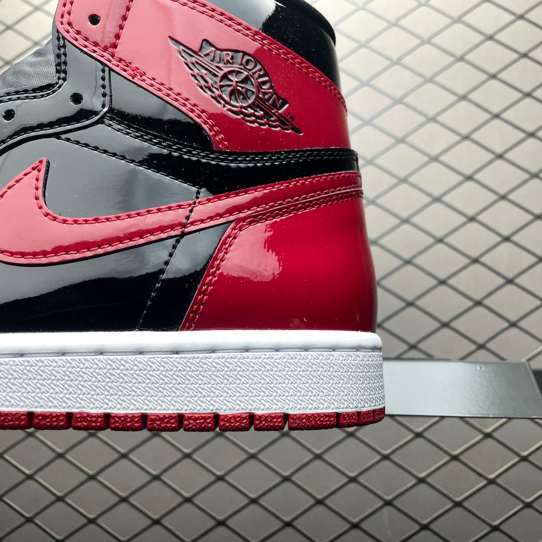 Air Jordan 1 Retro High OG 'Patent Bred' 555088-063 - 7 of 8