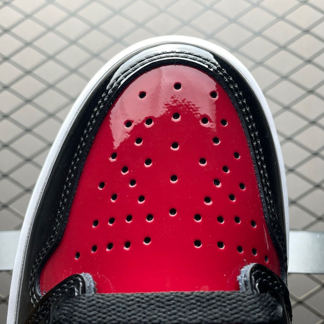 Air Jordan 1 Retro High OG 'Patent Bred' 555088-063 - 4 of 8