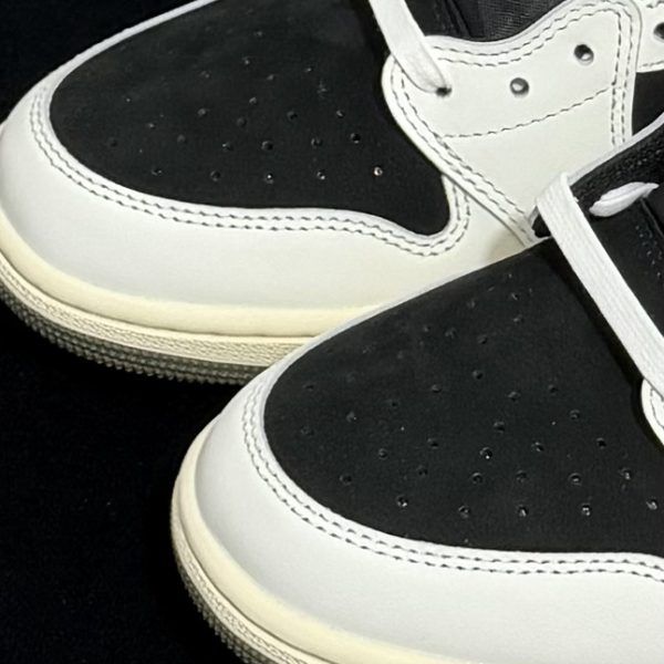 Travis Scott x Air Jordan 1 Low Olive Reps - 7 of 8