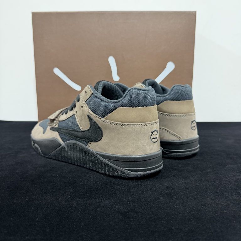 Travis Scott Jordan Jumpman Jack Mocha Replica - 4 of 8