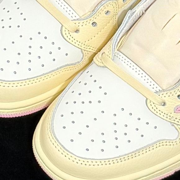Travis Scott Air Jordan 1 Low Shy Pink Sail - 8 of 8
