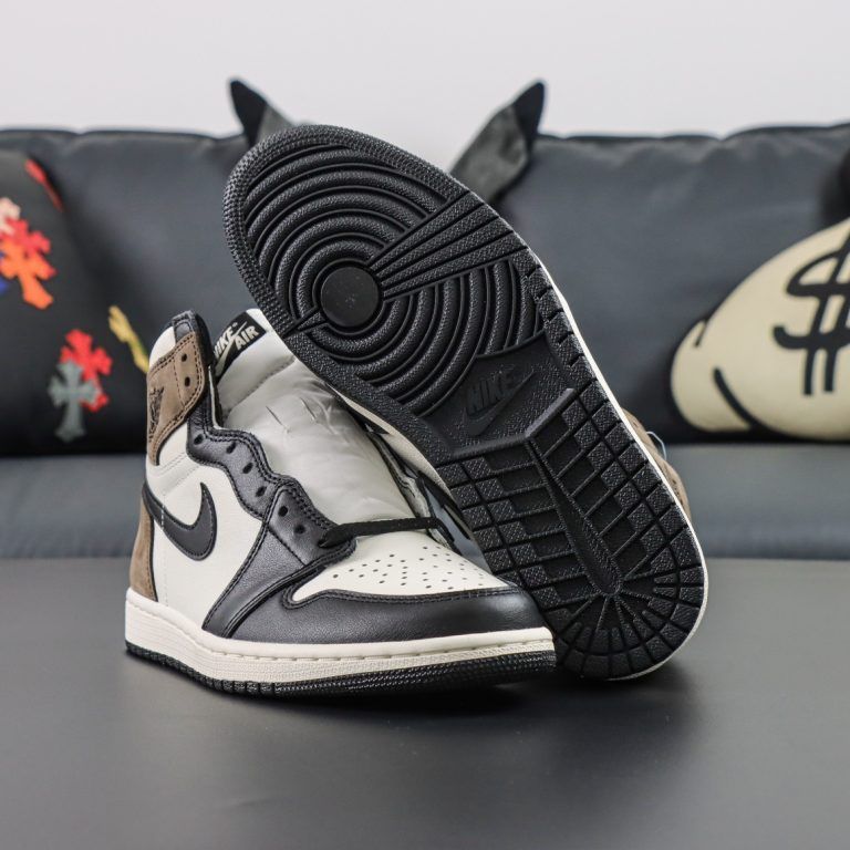 Air Jordan 1 Retro High OG Dark Mocha Reps - 7 of 8