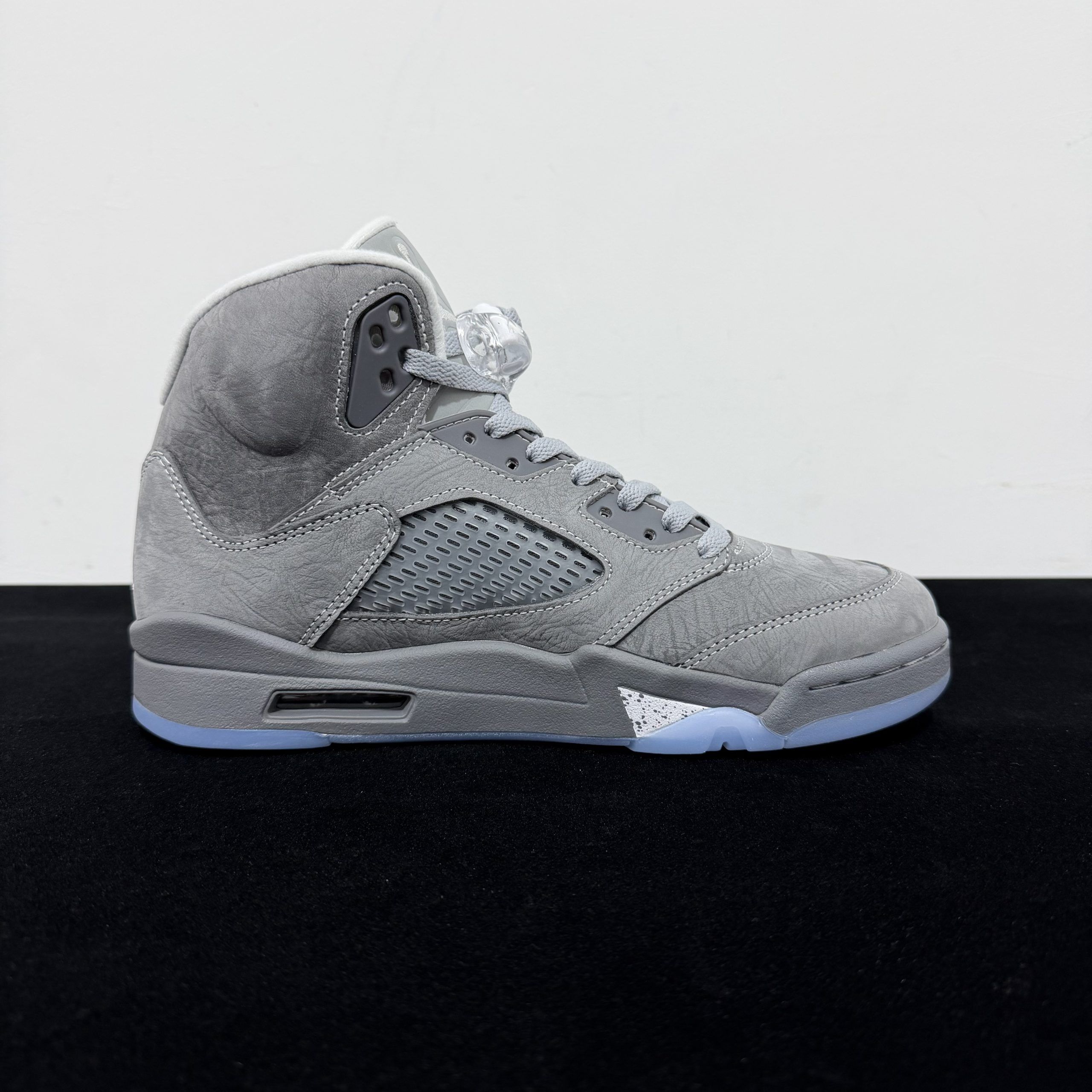 Air Jordan 5 Retro Wolf Grey Retro High Top Streetwear Basketball Shoes - 2 of 7
