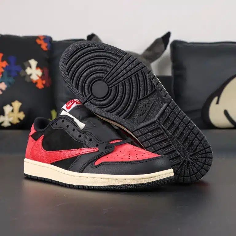 Travis Scott x Jordan Air Jordan 1 Bred Reps - 2 of 8
