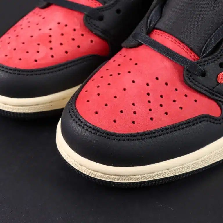 Travis Scott x Jordan Air Jordan 1 Bred Reps - 8 of 8