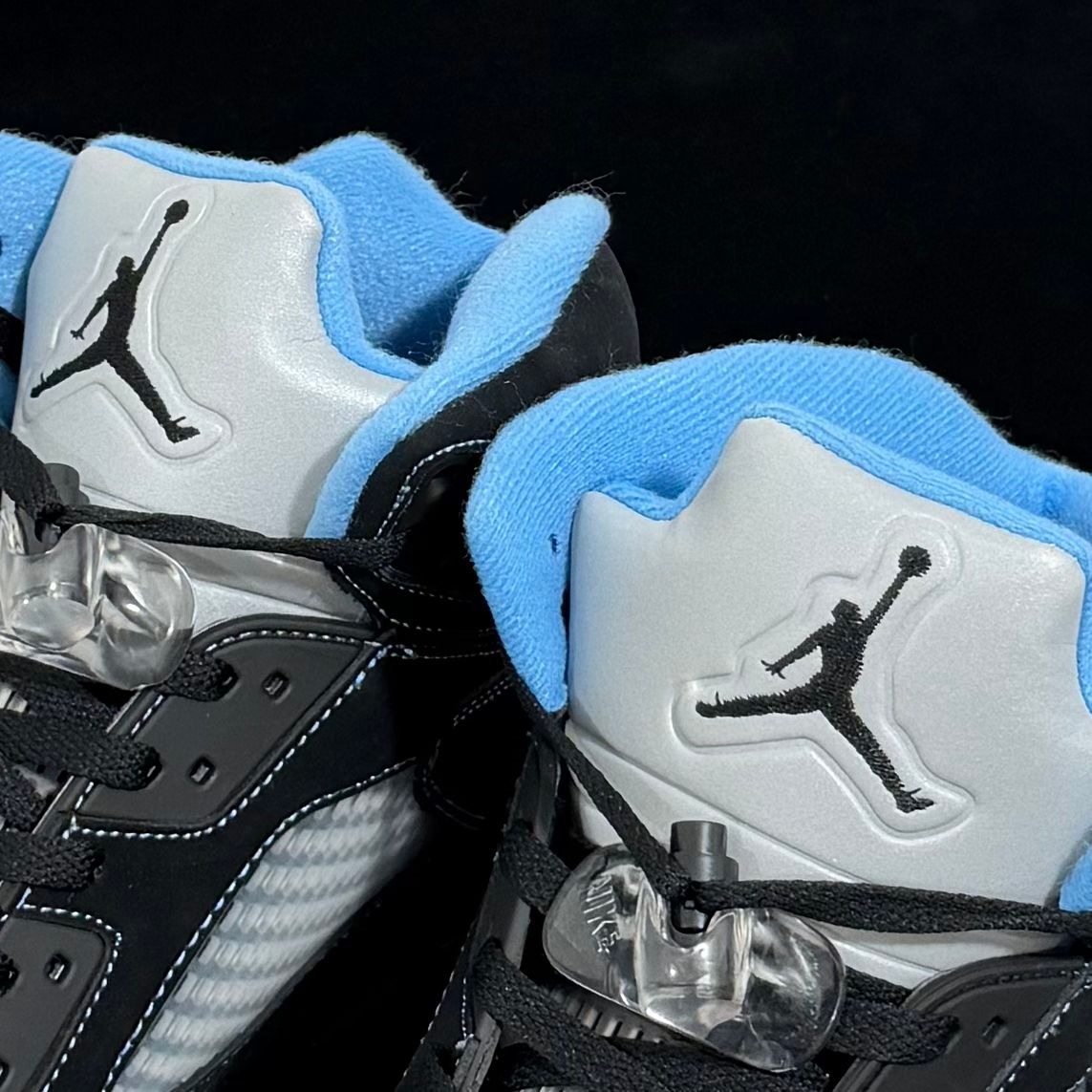 Air Jordan 5 "Black/University Blue" (2026) - 5 of 6