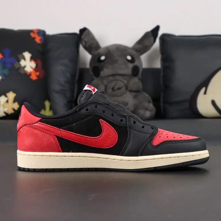 Travis Scott x Jordan Air Jordan 1 Bred Reps - 4 of 8