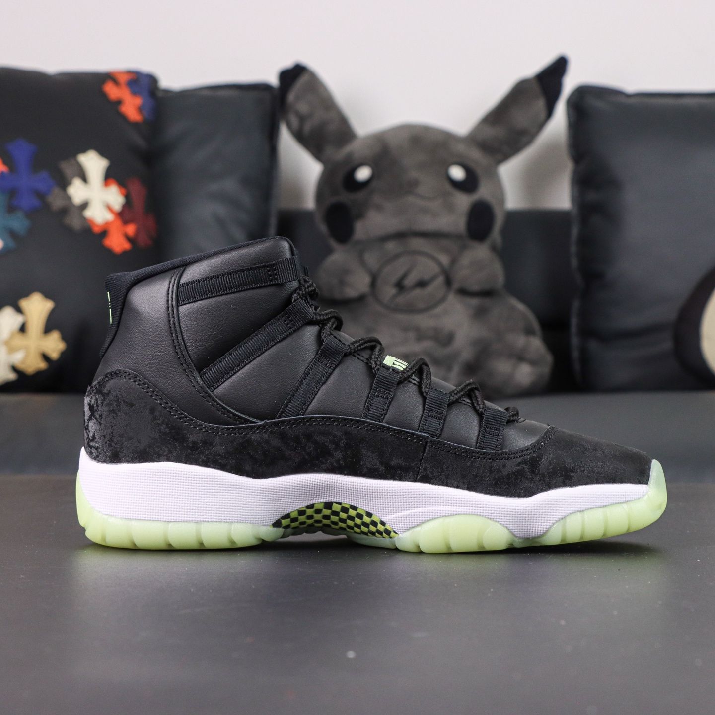 Jordan 11 Retro Black Barely Volt Reps - 2 of 7