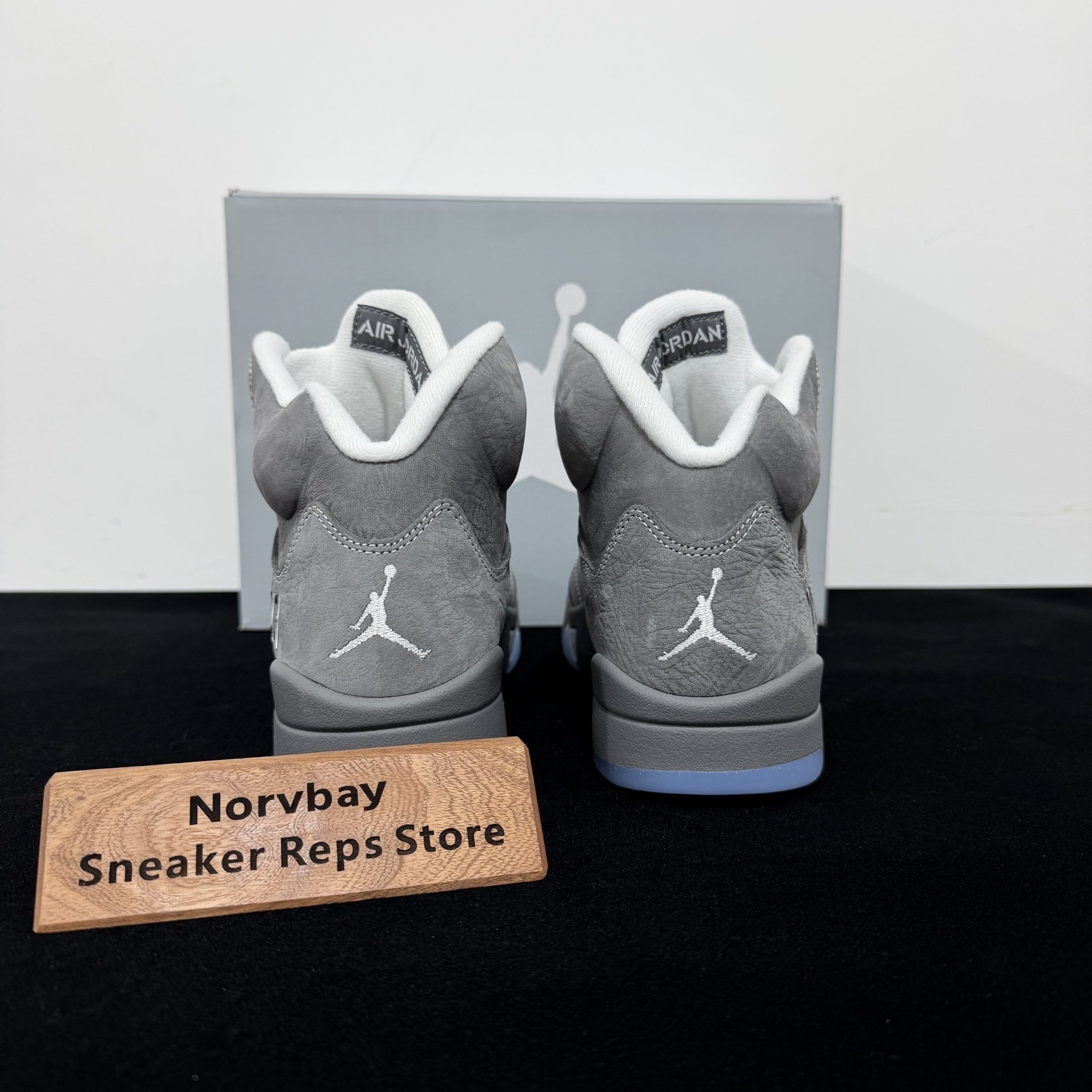 Air Jordan 5 Retro Wolf Grey Retro High Top Streetwear Basketball Shoes - 4 of 7