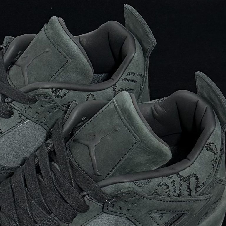 Air Jordan 4 KAWS Black Rep basketball shoes - 7 of 8