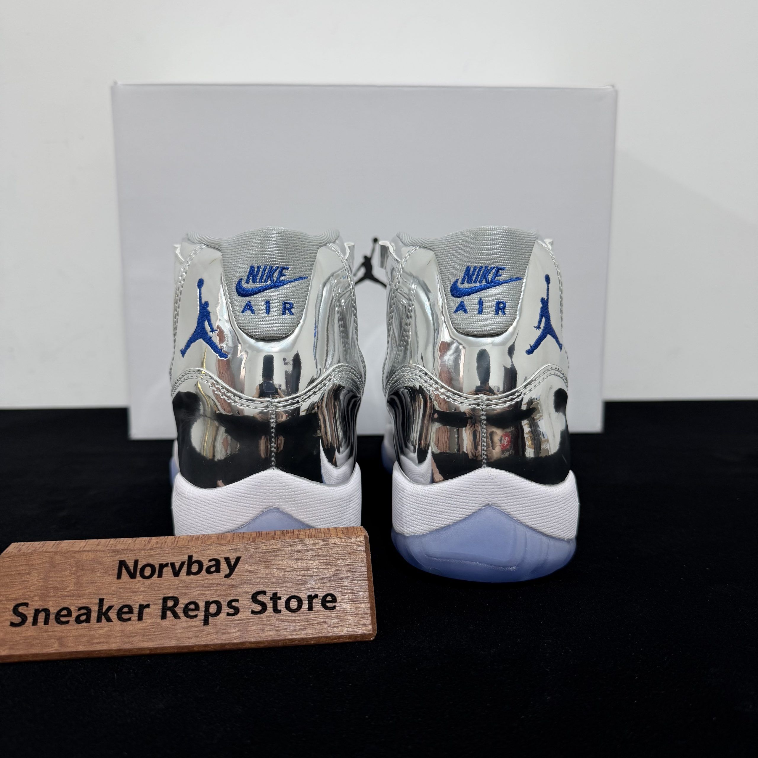Air Jordan 11 "Dodgers World Championship" - 3 of 7
