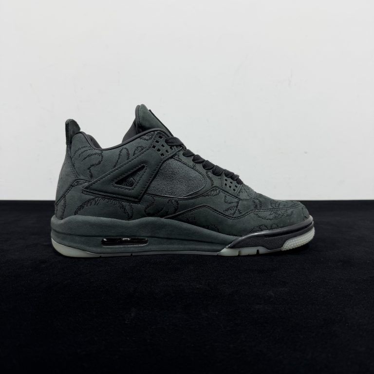 Air Jordan 4 KAWS Black Rep basketball shoes - 4 of 8