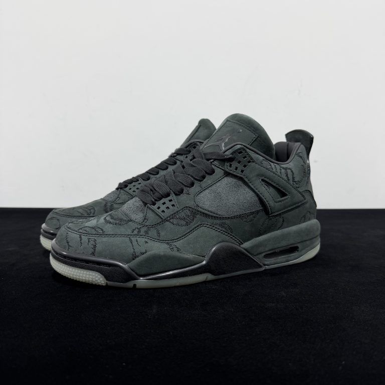 Air Jordan 4 KAWS Black Rep basketball shoes - 6 of 8