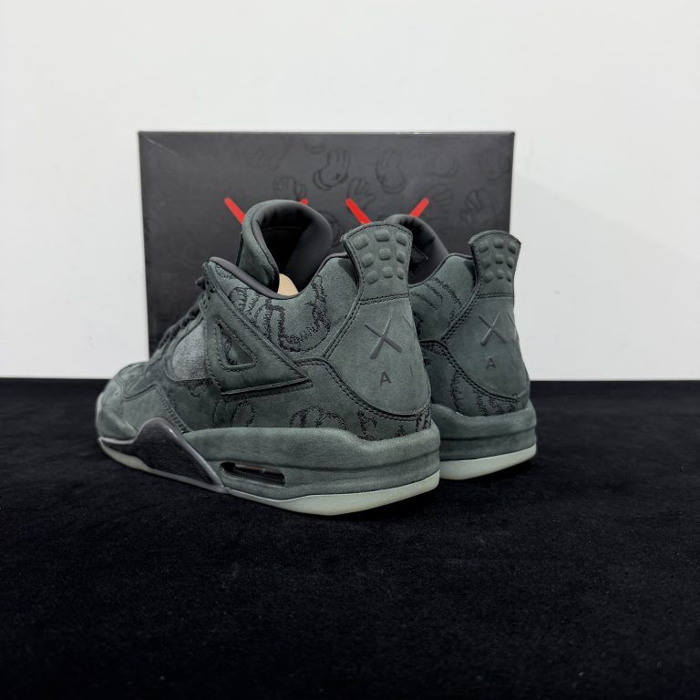 Air Jordan 4 KAWS Black Rep basketball shoes - 5 of 8