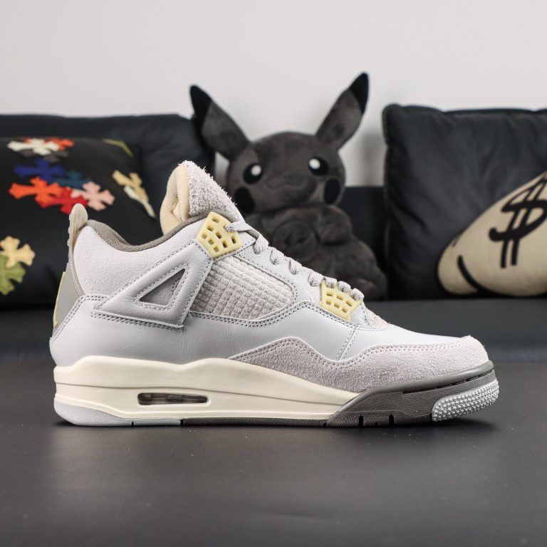 Air Jordan 4 SE Craft Photon Dust Reps - 3 of 8